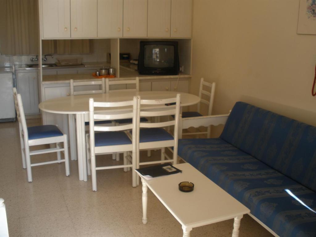 Klashiana Hotel Apartments Voroklini Phòng bức ảnh