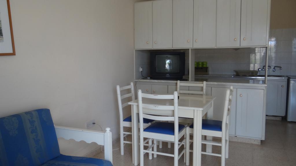 Klashiana Hotel Apartments Voroklini Ngoại thất bức ảnh