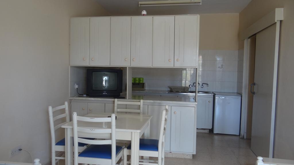 Klashiana Hotel Apartments Voroklini Ngoại thất bức ảnh