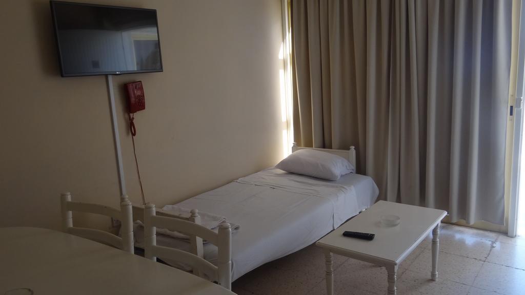 Klashiana Hotel Apartments Voroklini Ngoại thất bức ảnh